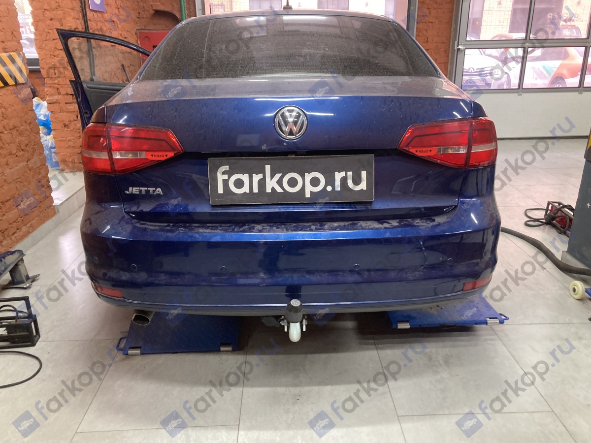 Фаркоп Galia для Volkswagen Jetta 2010-2019 V077A в 