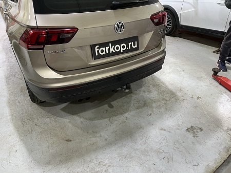 Фаркоп Galia для Volkswagen Tiguan 2016- V069A в 