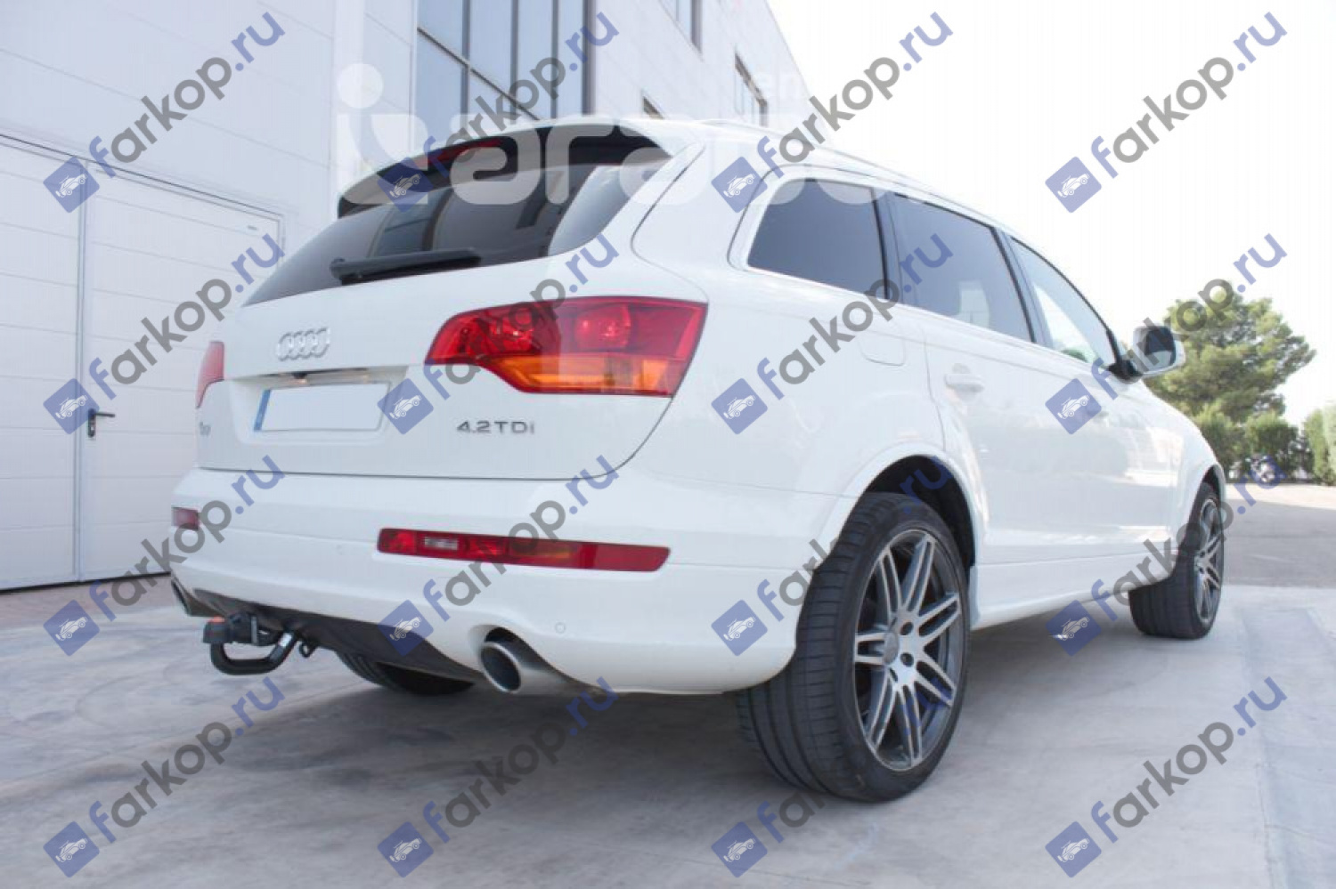 Фаркоп Aragon для Audi Q7 2006-2015 E6710AA в 